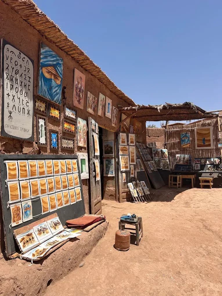 Painting stall in Aït Ben Haddou