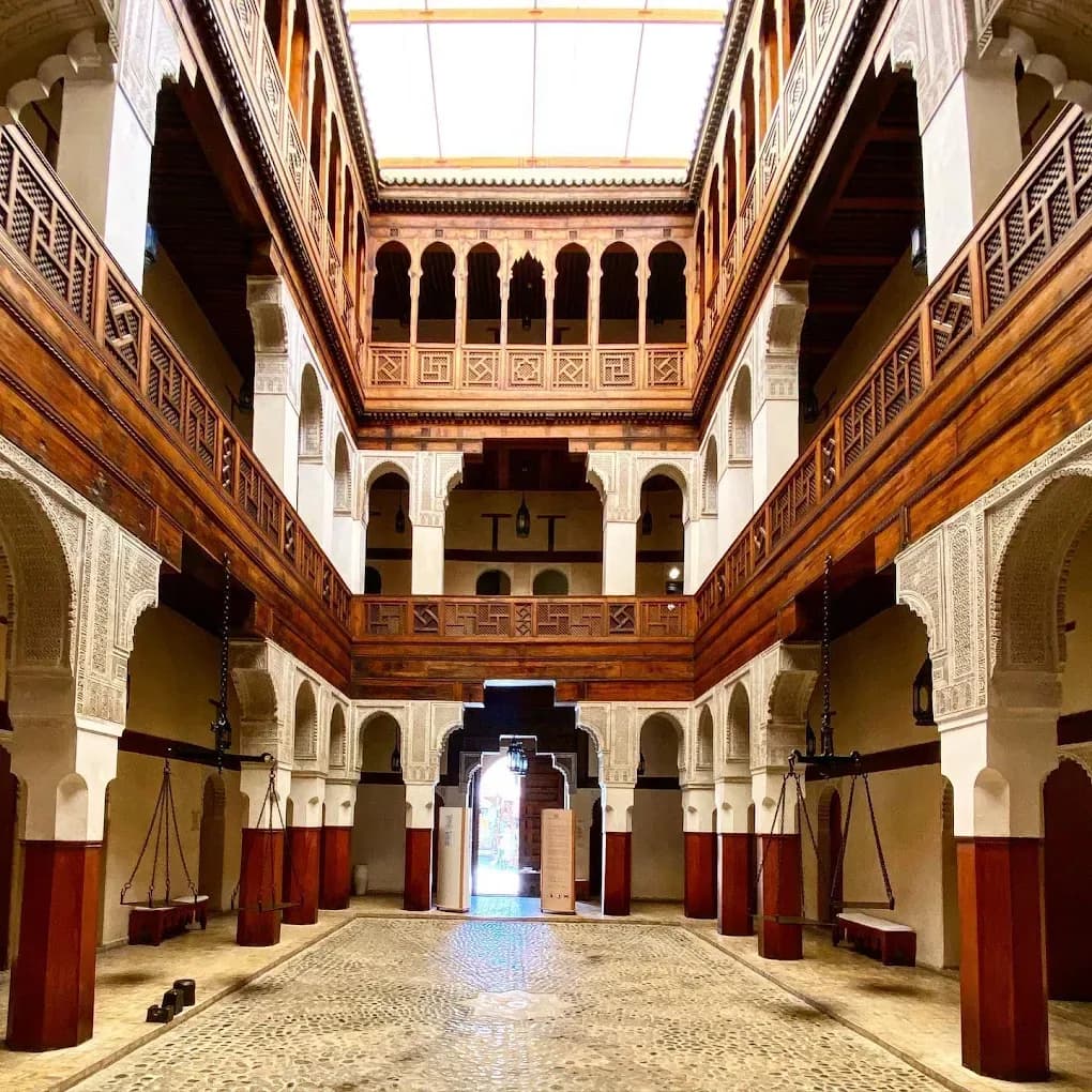 Patio del fondouk Nejjarine en Fez
